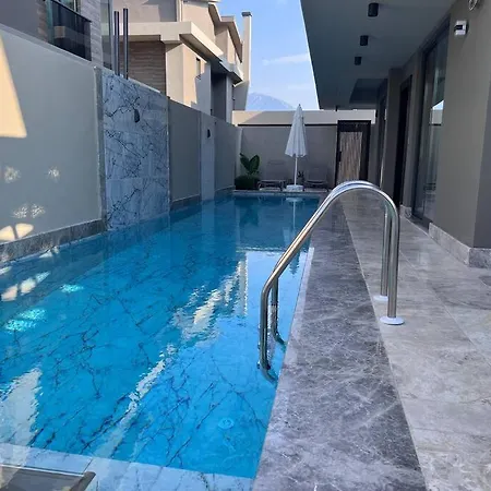 וילה Merkezde Ultra Luks 2